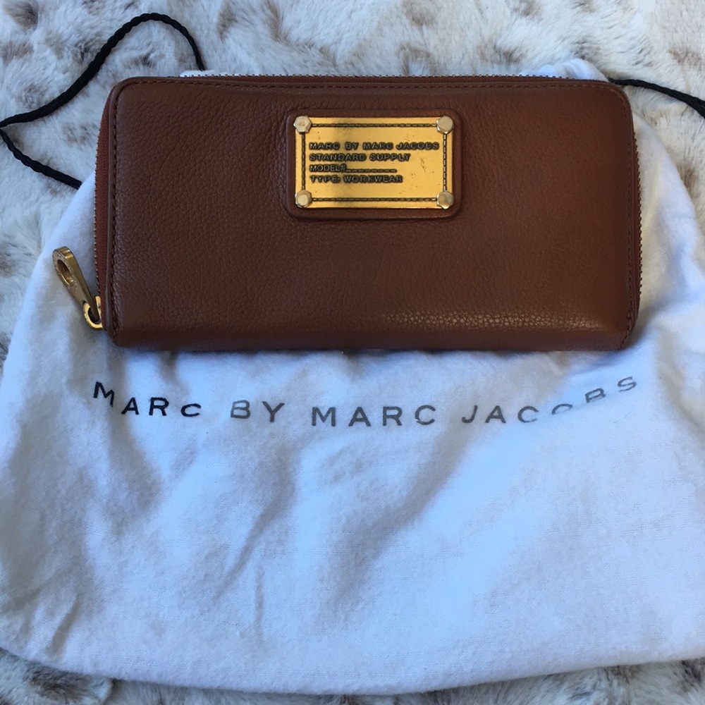 Marc by Marc Jacobs long zip around wallet British tan